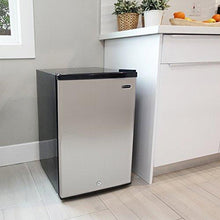 Load image into Gallery viewer, Whynter CUF-210SS Energy Star 2.1 cu. ft. Stainless Steel Upright Lock Compact Freezer/Refrigerators