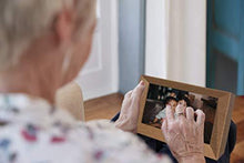 Load image into Gallery viewer, Familink - 3G Photo Frame for The Older Generation.
