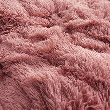 Load image into Gallery viewer, XeGe Plush Shaggy Duvet Cover Set Luxury Ultra Soft Crystal Velvet Bedding Sets 3 Pieces（1 Faux Fur Duvet Cover + 2 Faux Fur Pillowcases）,Zipper Closure(Queen,Old Pink)
